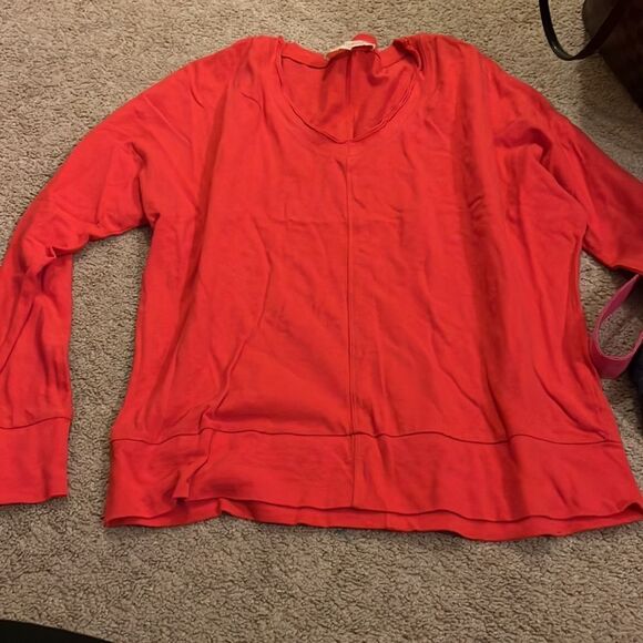 Philosophy small red tee - Picture 2 of 8